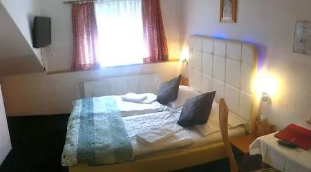 ホテル Silvester ツェルクニェ・ナ・ゴレニスケム